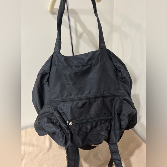 PUMA Black Nylon Gym/Overnight Shoulder Bag- Large (Pre-loved) - Picture 8 of 16